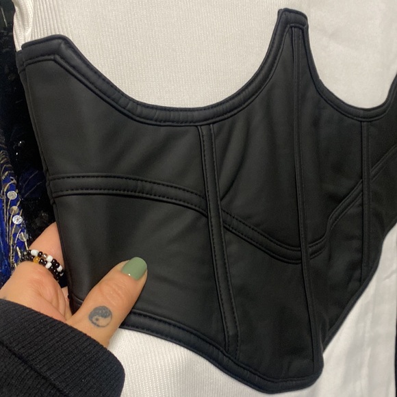 Manièr De Voir White Ribbed Mockneck Long Sleeve Bodycon Dress w/Leather Corset - Picture 3 of 6